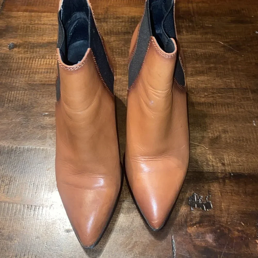 Steve Madden Women's Knoxi Fashion Boot ladies size 8